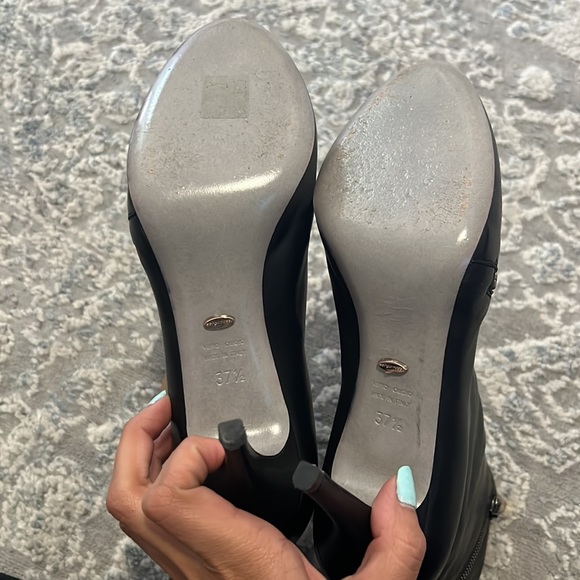 Sergio Rossi Zipper Black Leather Booties - Picture 7 of 11